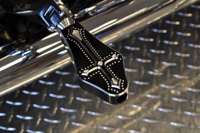Passenger Pegs for Harley Davidson: Darkside Edition - Precision Billet