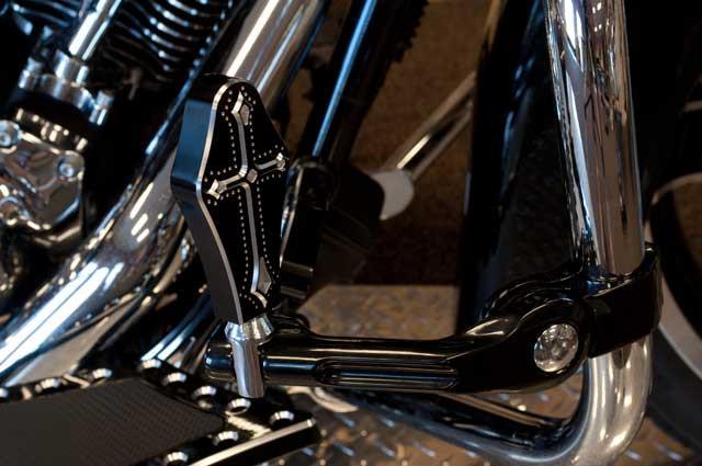 Passenger Pegs for Harley Davidson: Darkside Edition - Precision Billet
